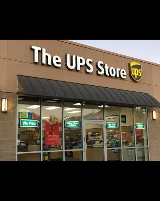 Fachada de una tienda UPS
